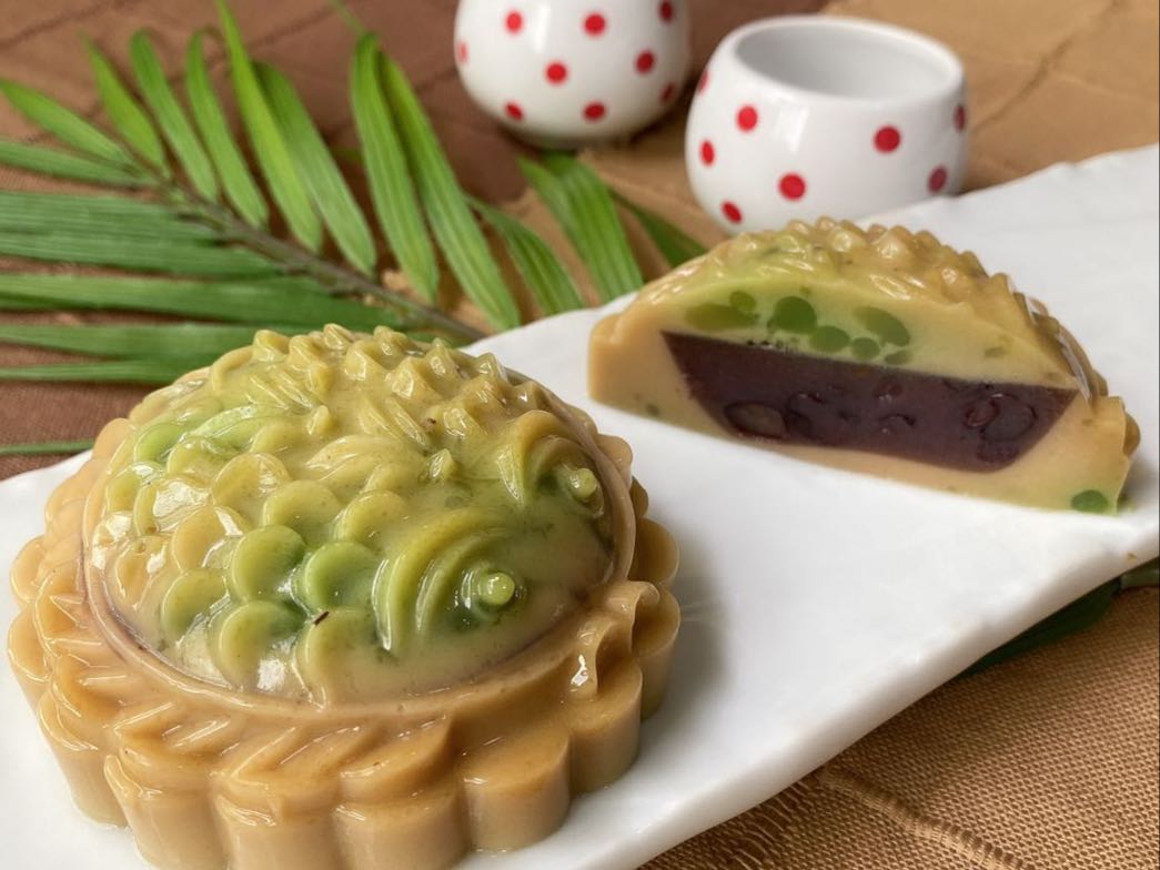 Last Day Of Order Gula Melaka Chendol Agar Agar Mooncake With Red Bean Filling Food Drinks Homemade Bakes On Carousell