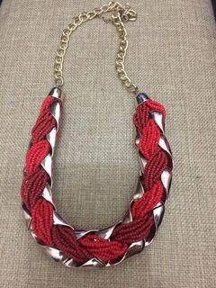 Kalung Beads Merah