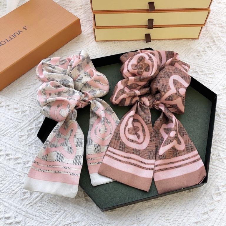 How to tie louis cheap vuitton scarf on head