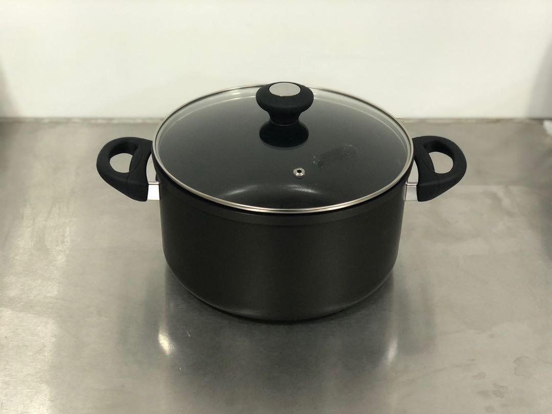 Meyer Non Stick Cooking Pot 24cm Home Appliances Kitchenware On Carousell