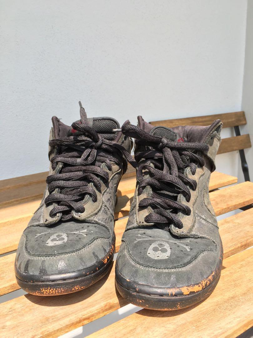 Nike sb melvins black store