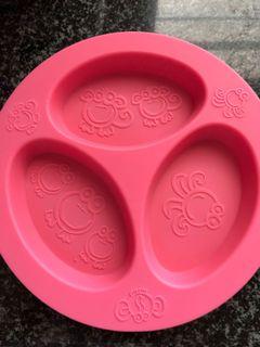 Oogaa silicone divided plates oven safe