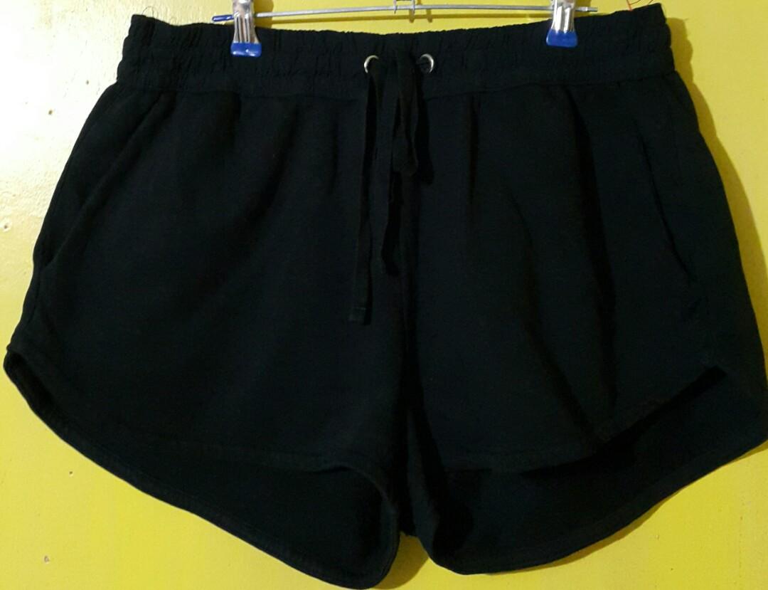 Plus Size H M Basic Black Shorts Women s Fashion Bottoms Shorts on Carousell