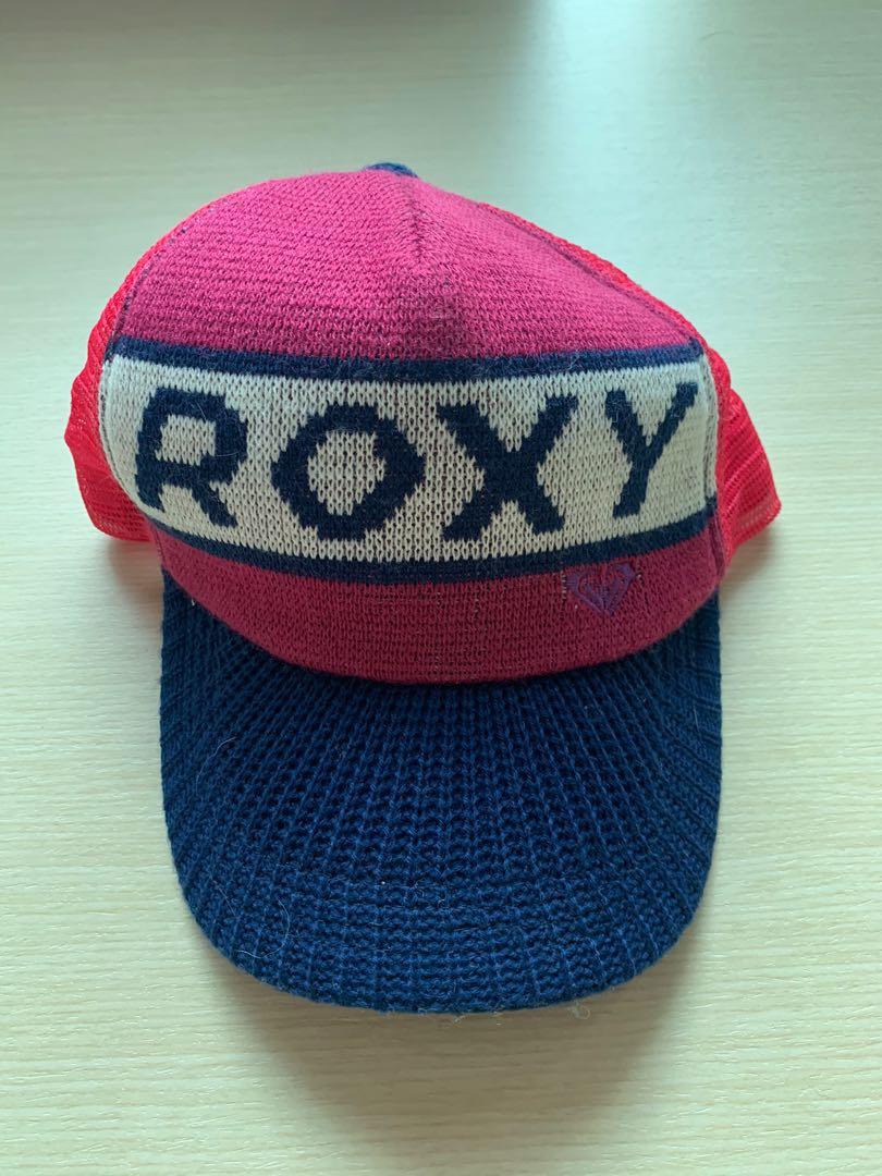 Roxy 帽 （分類：帽）位於 Hong Kong。 由 carcarhappy 提交（商品編號 1034136921，圖片 1）。簡介： Roxy 冬天cap 帽 90% 新 襯衣服一流 港鐵站沿線交收。