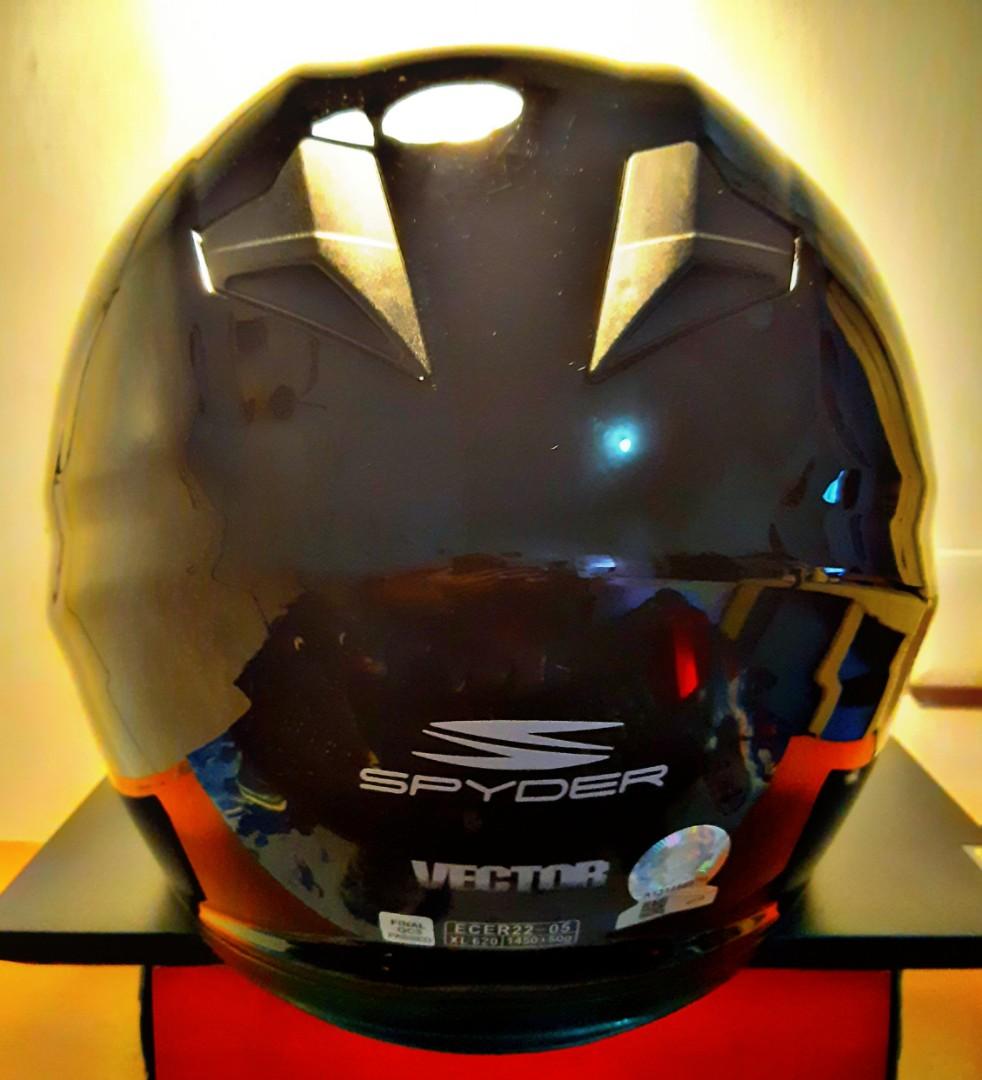 Spyder vector visor clearance