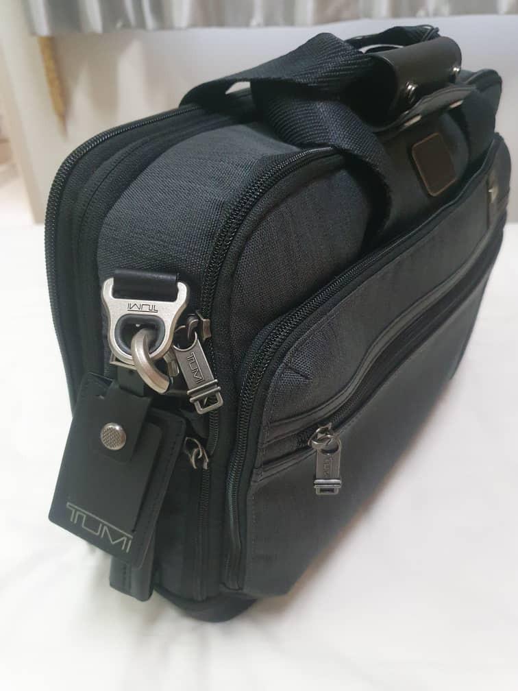 NEVER USED GENUINE TUMI Grayson Laptop bag Men s Fashion Bags