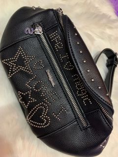 (Category: ) located in . Submitted by lia_closet (Listing ID 1034208677, Image 1). Description: .