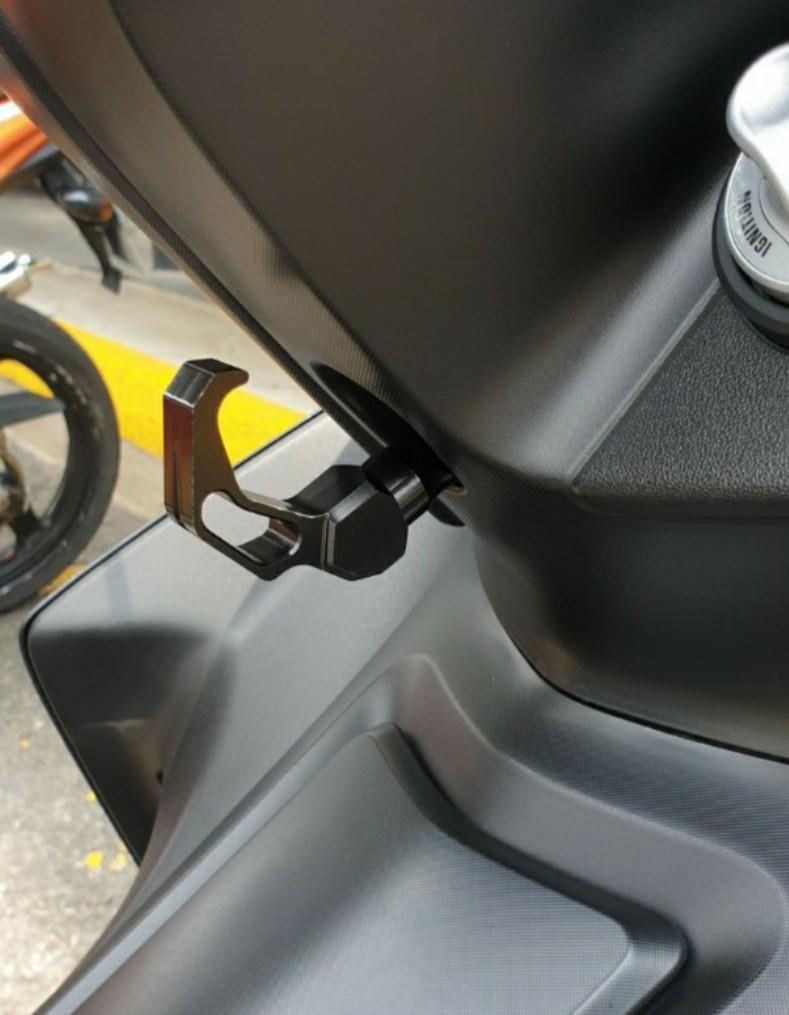 Helmet hook shop for aerox