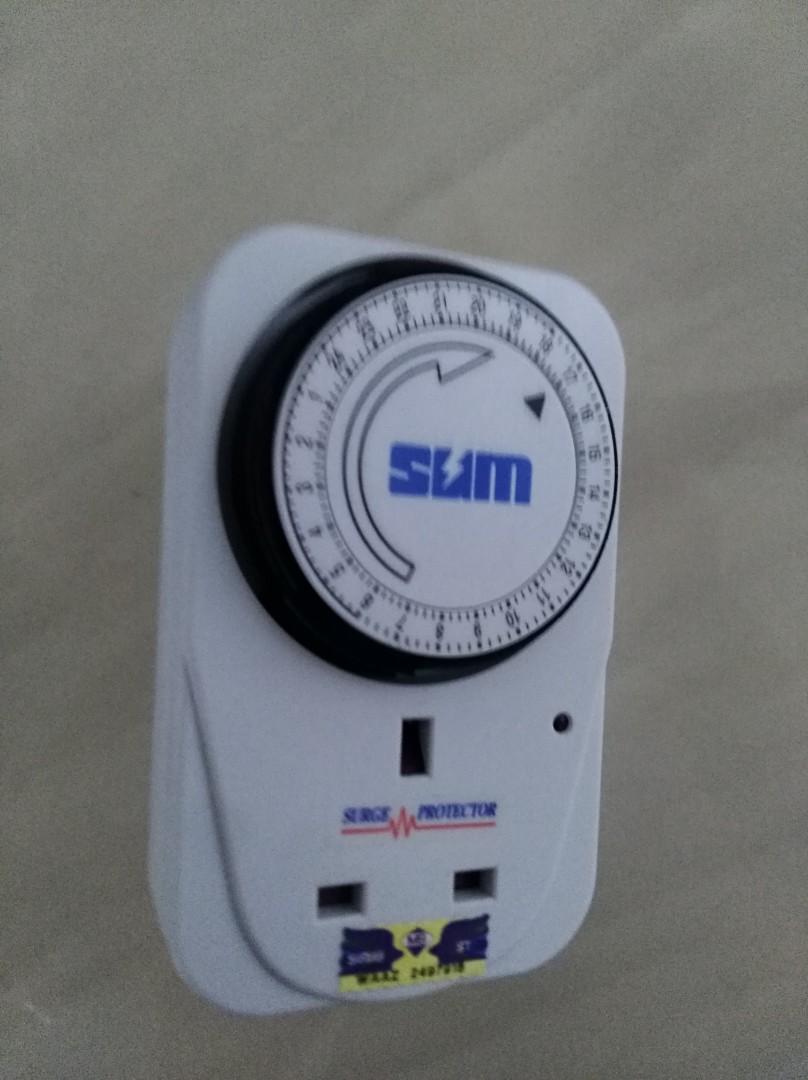 24hr timer (Category: Pest Control Supplies) located in Singapore. Submitted by ahmond82 (Listing ID 1059867588, Image 2). Description: .