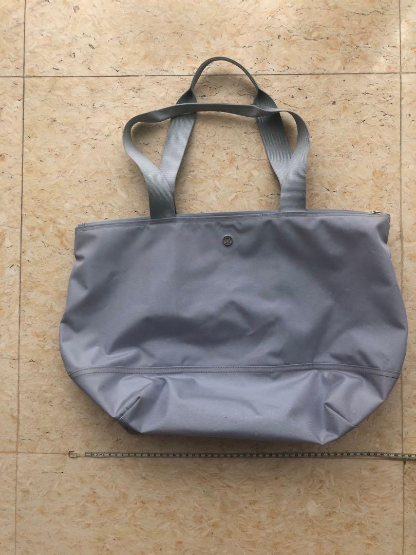Lululemon fundamental deals tote