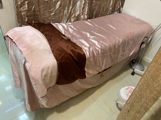 (Category: ) located in . Submitted by luxloverr (Listing ID 1059818030, Image 1). Description: .