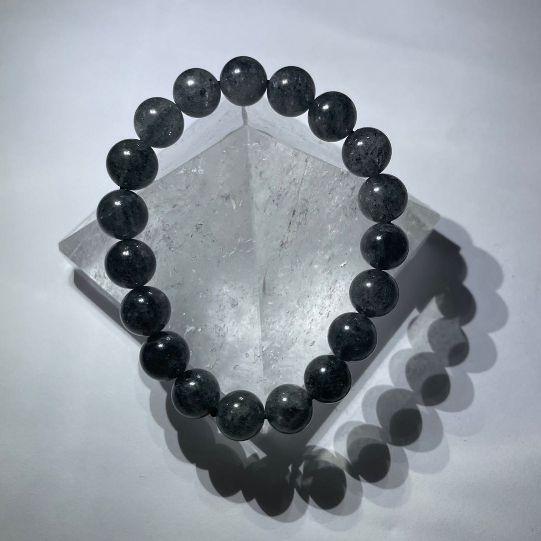 Black shop strawberry quartz