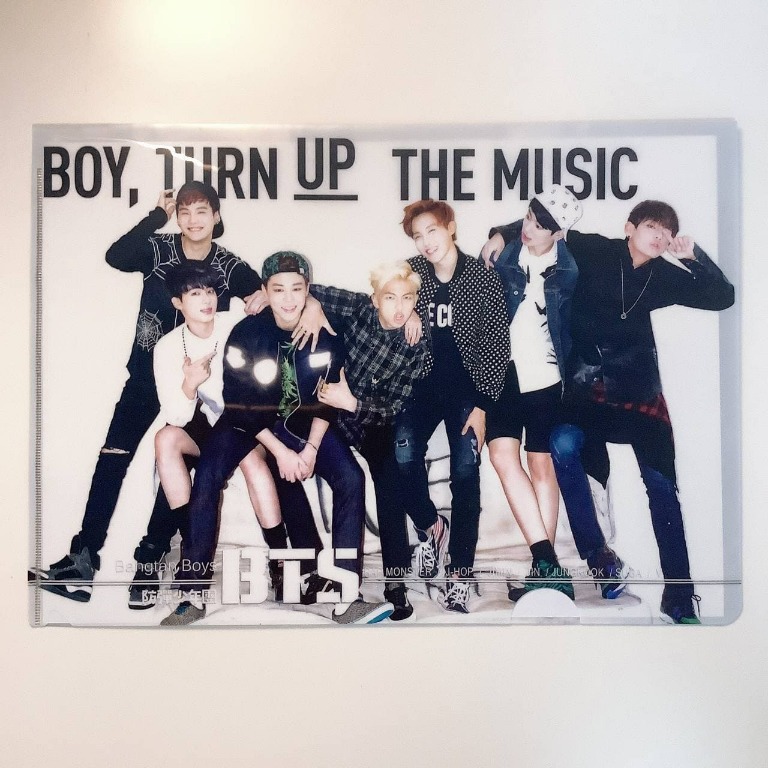 BTS L-shaped Folder / File, Hobbies & Toys, Memorabilia & Collectibles ...