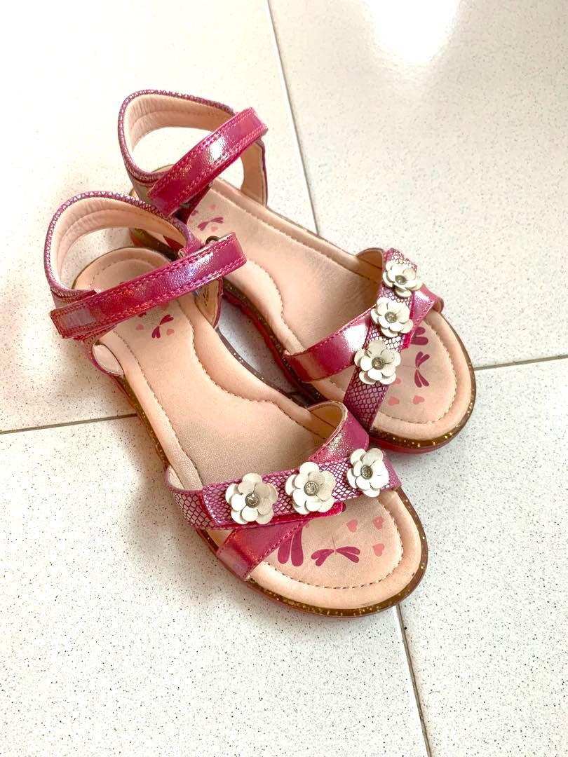 Girls outlet pink sandals