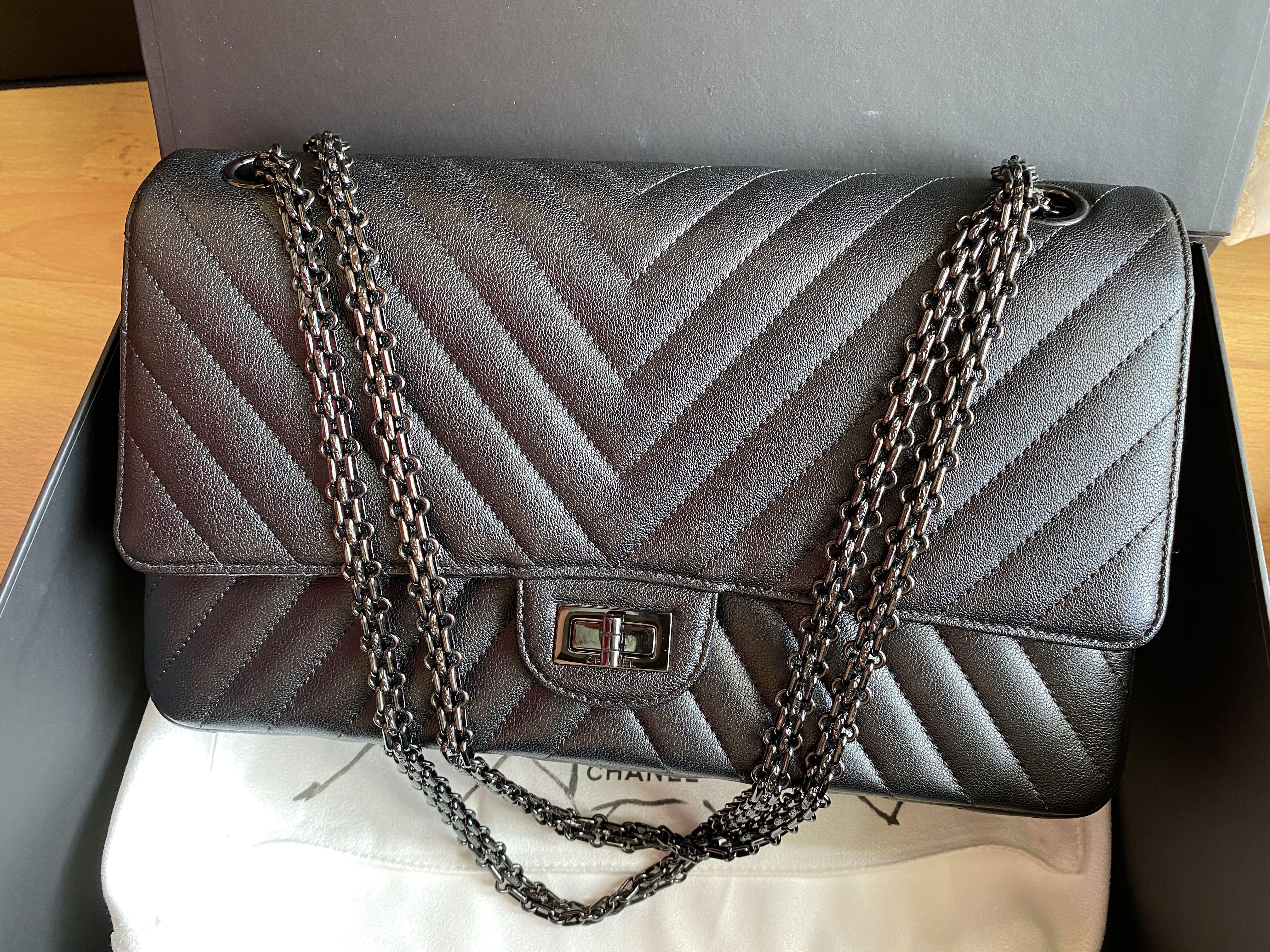 Chanel so black reissue 226, Luxury, Bags & Wallets on Carousell
