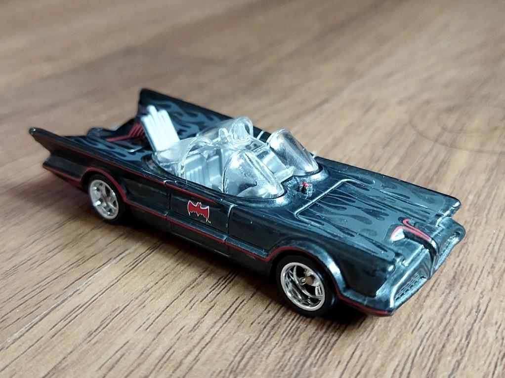 Hot Wheels 2016 Batman 1/5 1966 TV Series Batmobile - Spectraflame Black -  Super Treasure Hunt STH - Loose, Hobbies & Toys, Collectibles &  Memorabilia, Vintage Collectibles on Carousell