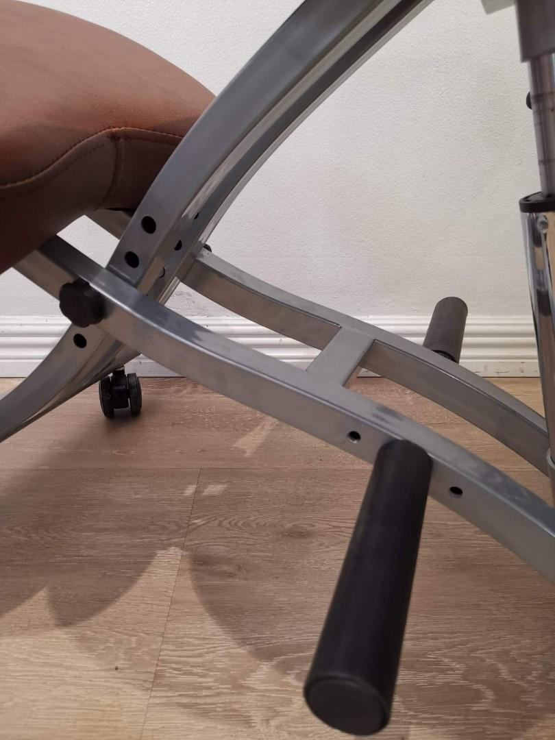 Hydraulics Ergonomic Kneeling Chair, Health & Nutrition, Assistive