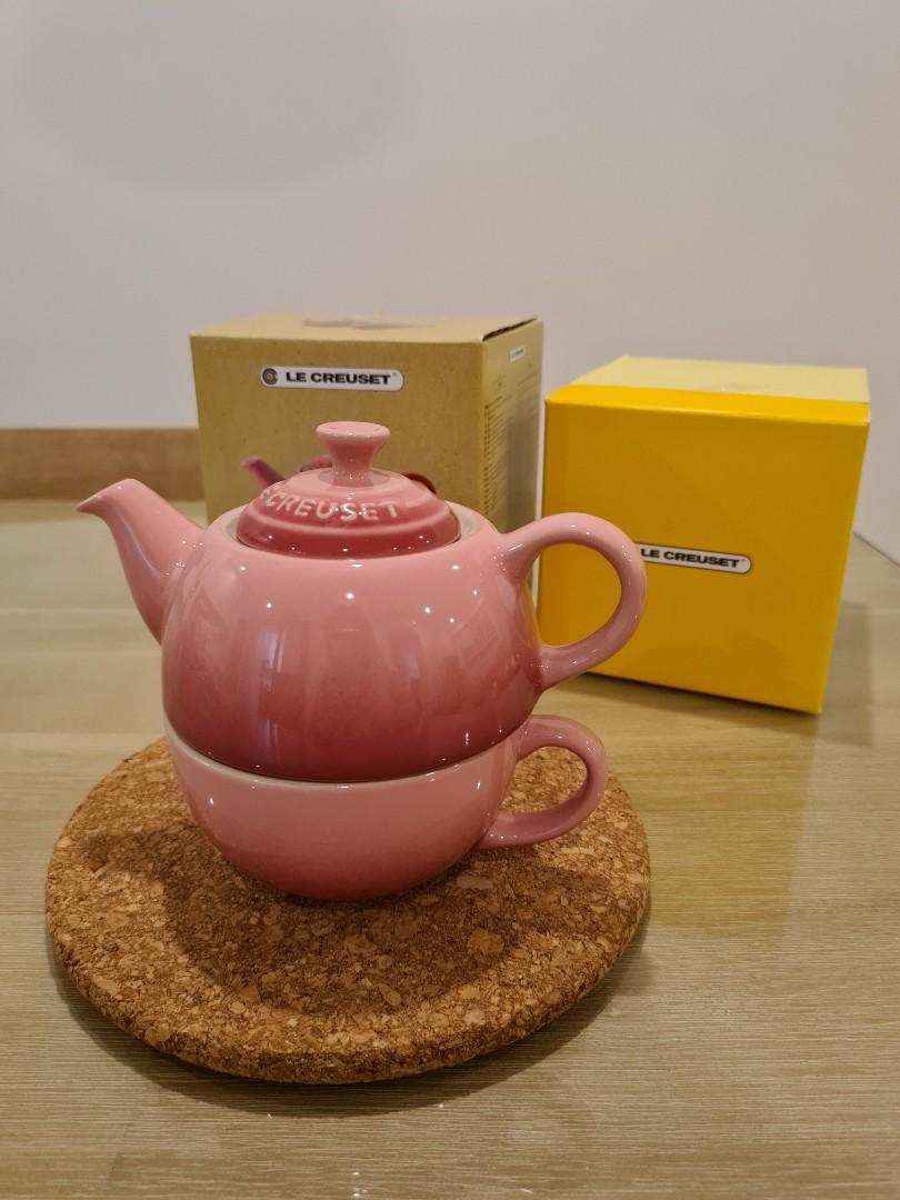 Le Creuset Teapot For One Home Appliances Kitchenware On Carousell The most common le creuset material is metal. carousell