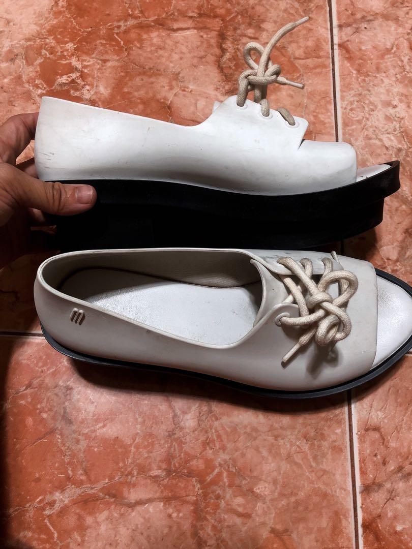 melissa peep toe platform shoes (Category: Flats & Sandals) located in Bulacan. Submitted by pinkfitchiq (Listing ID 1059858784, Image 1). Description: my favorite shoes but i have to let go since i dont use it anymore authentic melissa shoes 8 out of 10 .