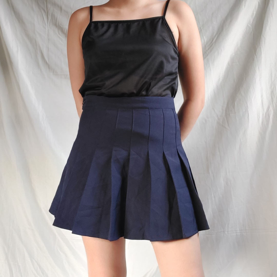 navy blue tennis skirt, Women's Fashion, Bottoms, Skirts on Carousell