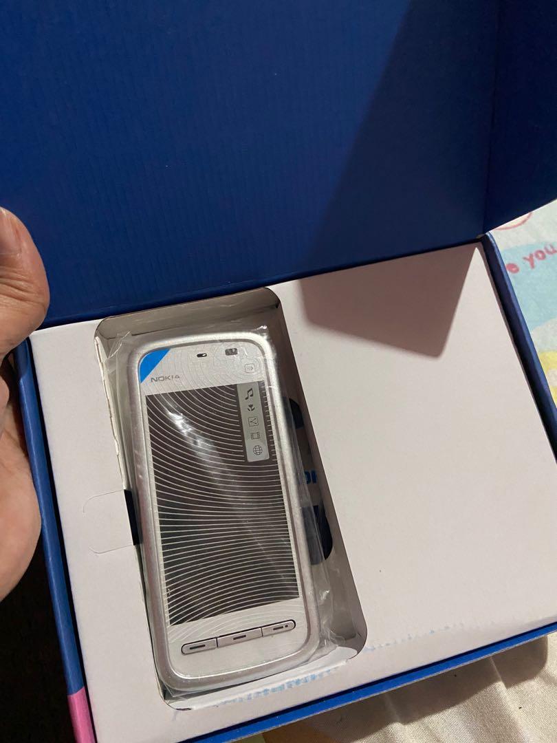 nokia 5230 vintage (Category: Android Others) located in Quezon City. Submitted by auspv_collections (Listing ID 1059918585, Image 2). Description: with box and charger.