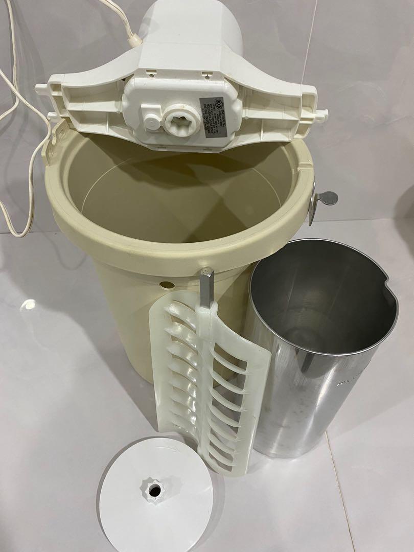 Rival ice cream and yogurt freezer(model8405), TV & Home Appliances