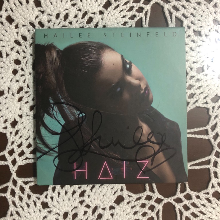 Signed HΔIZ - Hailee Steinfeld, Hobbies & Toys, Music & Media ...