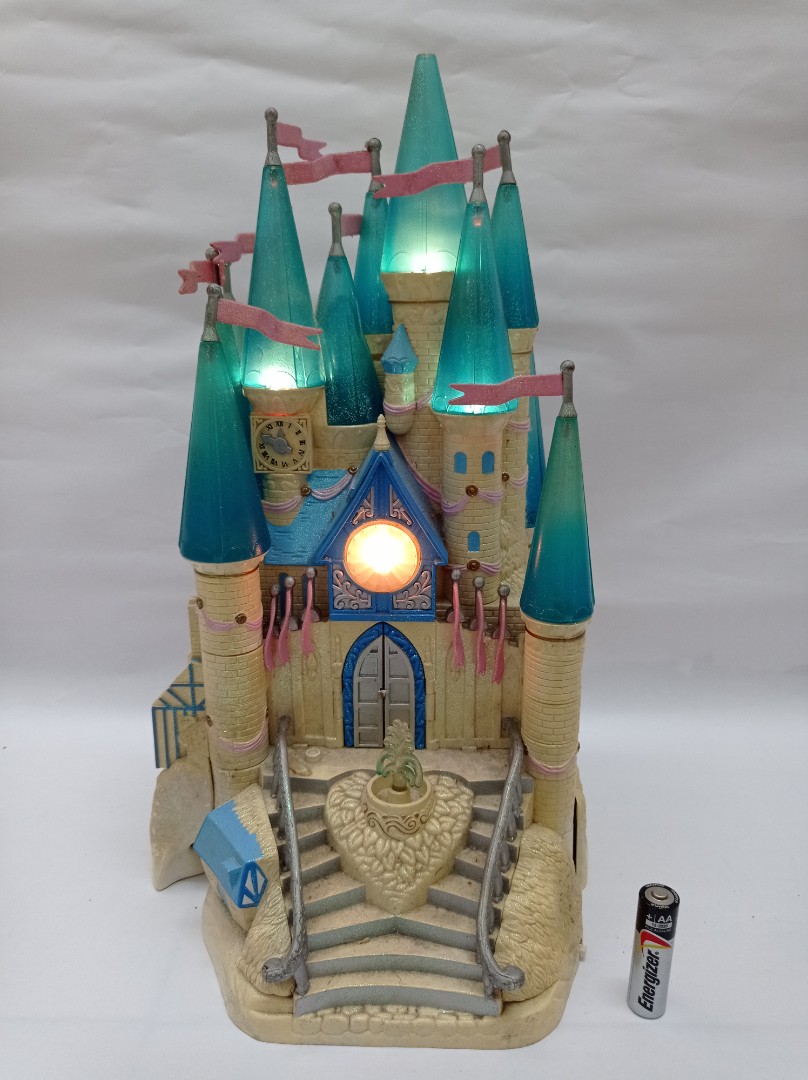 Trendmasters top cinderella castle
