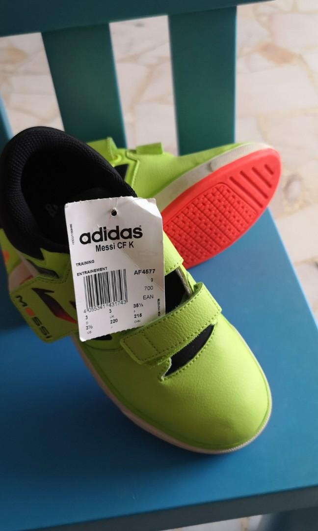 Messi training shoes top