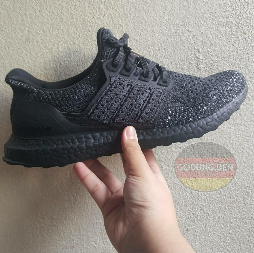 Ultra boost clima black sale carbon