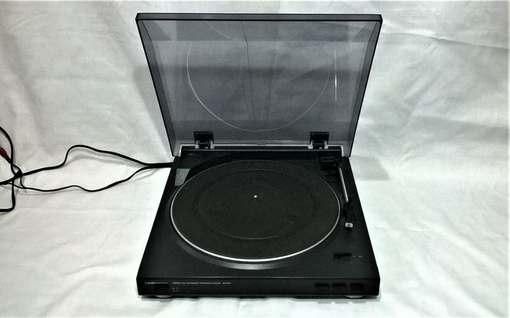 AUDIO TECHNICA AT-PL30 TURNTABLE, Audio, Other Audio Equipment on Carousell