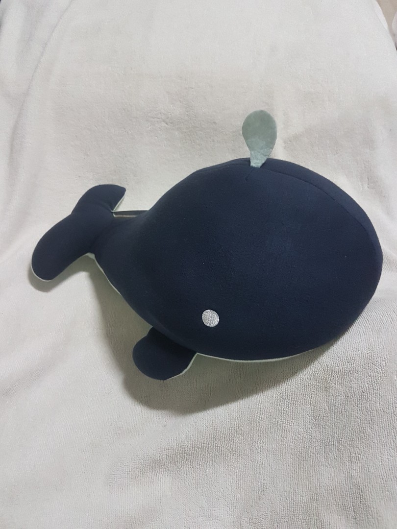 Miniso whale stuffed toy clearance
