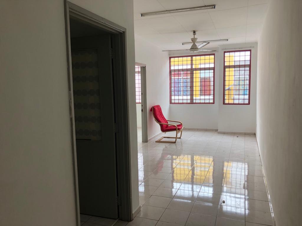 Rumah Sewa di Batu Caves Centrepoint berhadapan Giant Batu Caves, Property, Rentals on Carousell