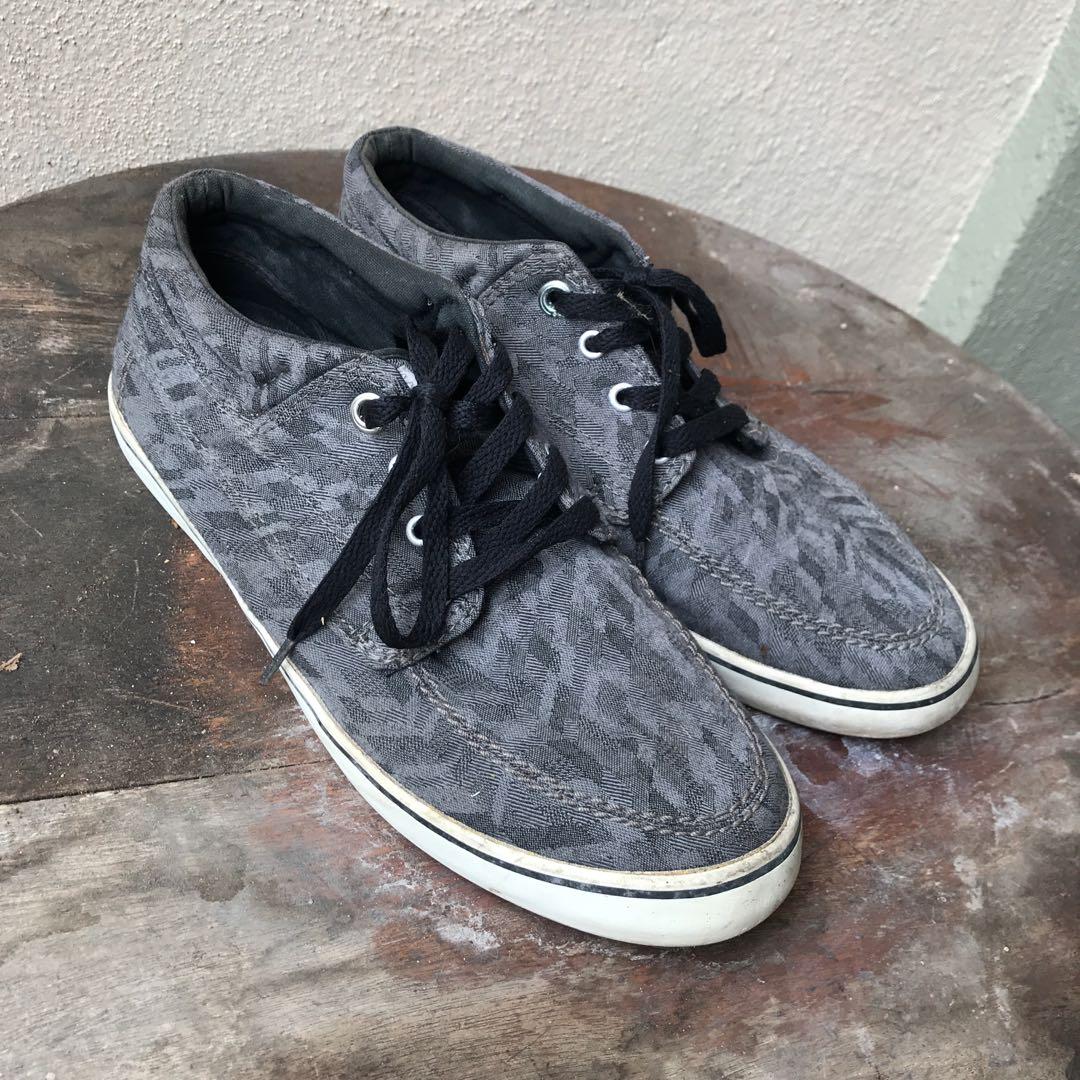 Converse sale est 1908