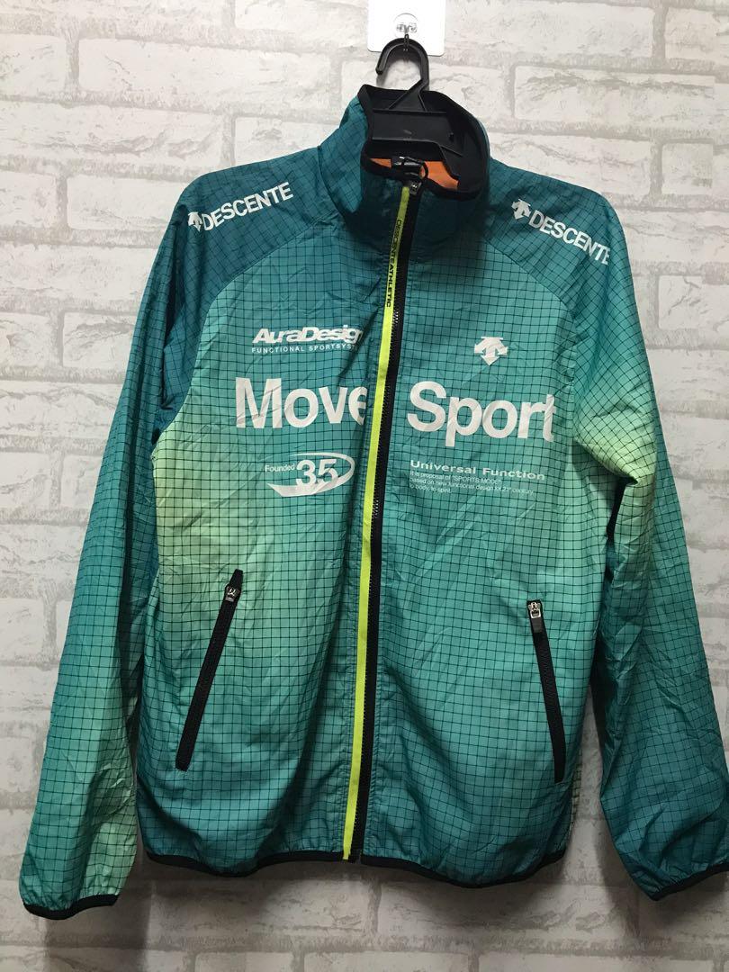 DESCENTE WINDBREAKER Men s Fashion Tops Sets Hoodies on Carousell