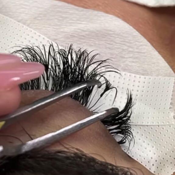 Eyelash Extension Lash Glue Sensitive Eyes Low Fumes Exclusive Formula