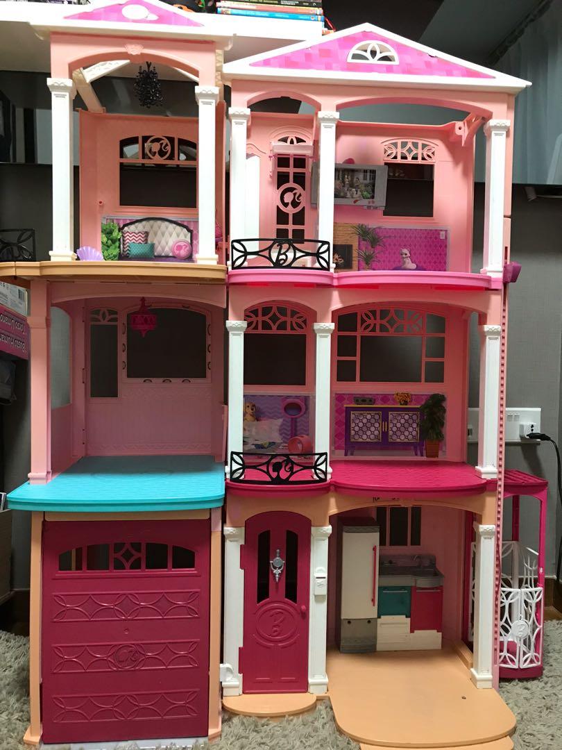 Free top barbie house
