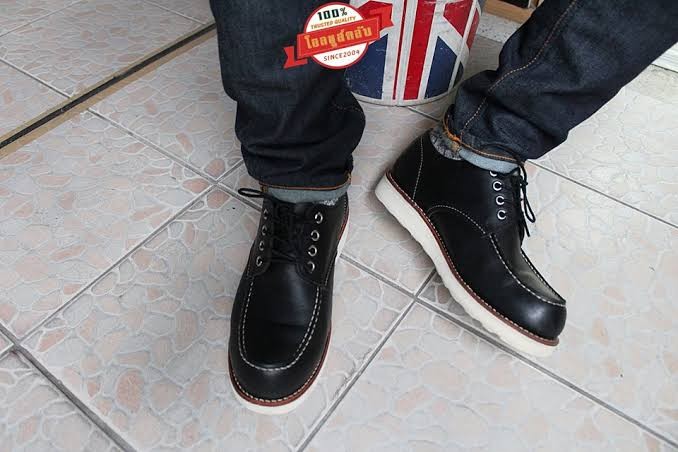 hawkins moc toe boots