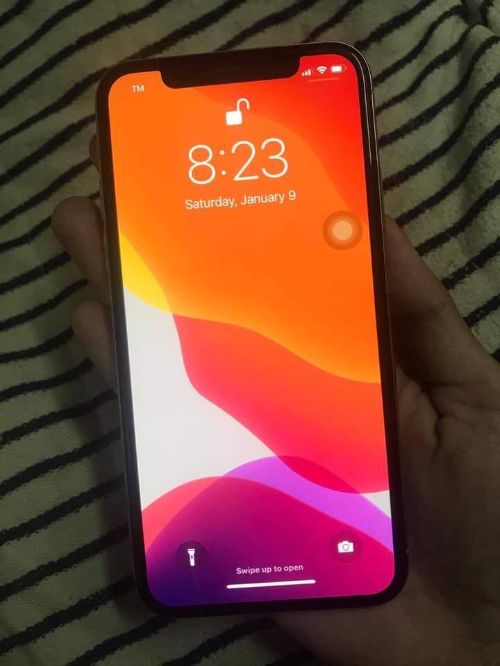 IPHONE X RUSH SALE (Category: iPhone X Series) located in Cavite. Submitted by lenggutierrez2201 (Listing ID 1061913503, Image 2). Description: 64gb no dents no issue face id working loud speaker unit only Factory unlocked.