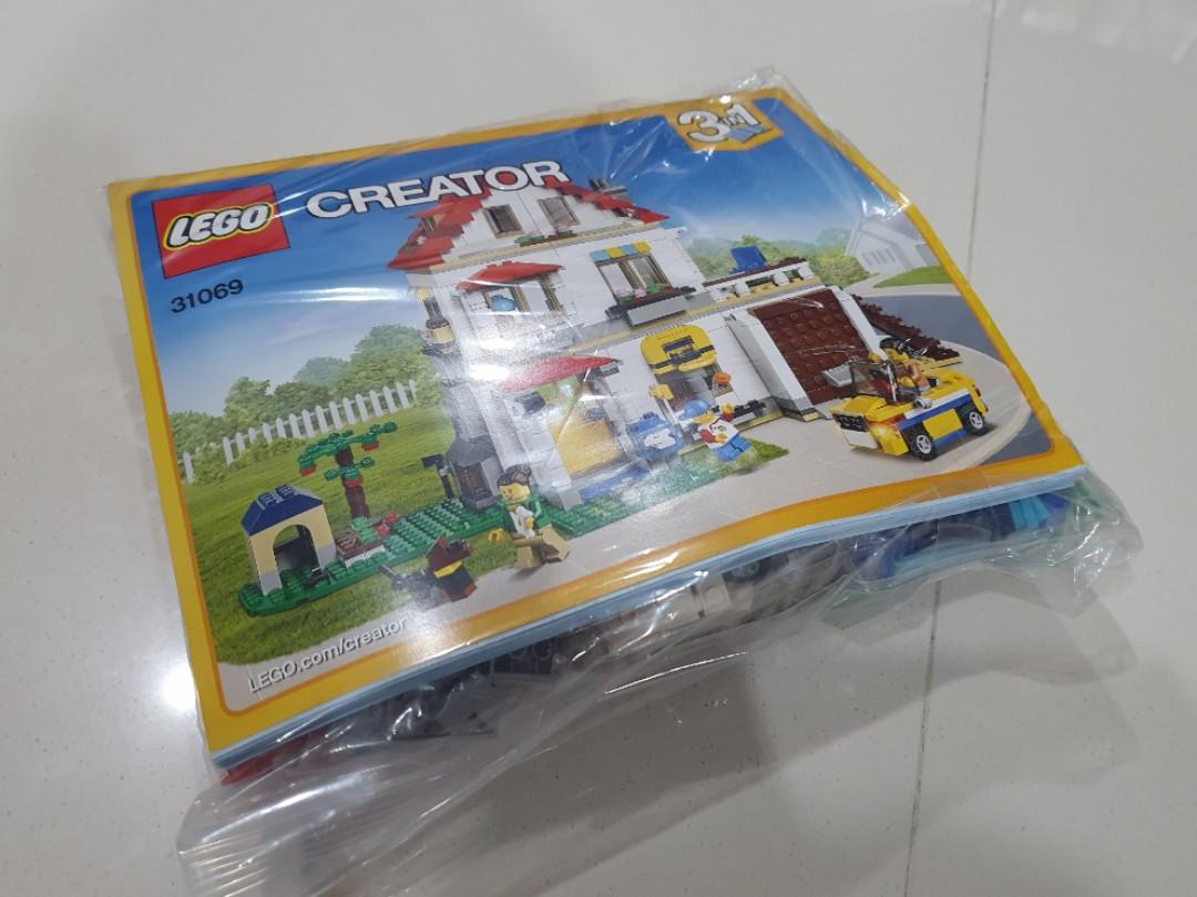 Lego store creator 31069
