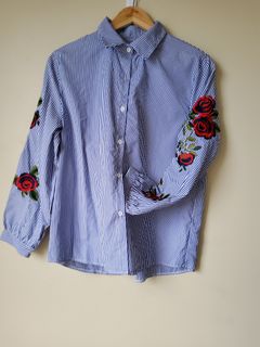 (Category: ) located in . Submitted by clothingbox (Listing ID 1061770327, Image 1). Description: .