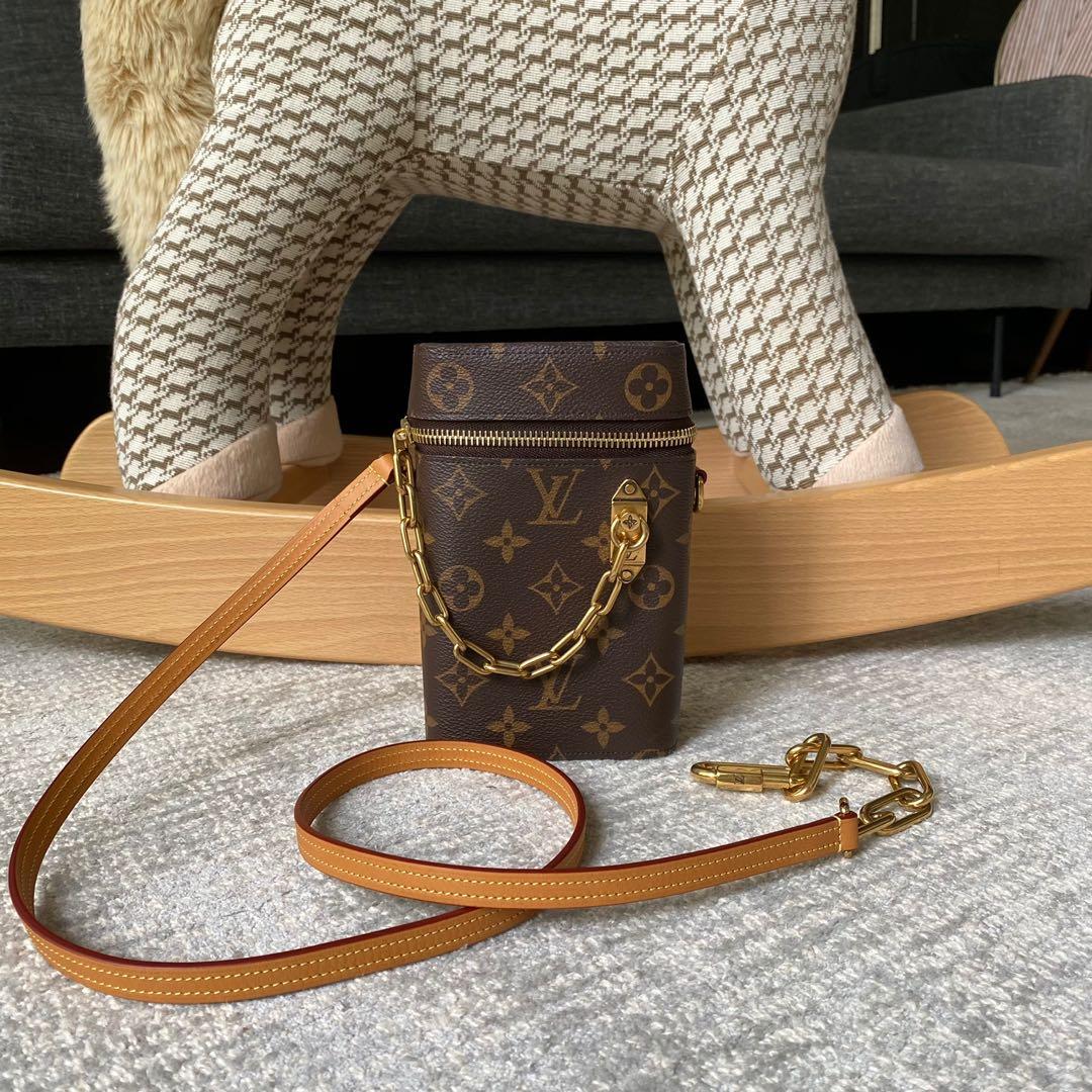 Authentic Louis Vuitton Wallet dustbag and box, Luxury, Bags & Wallets on  Carousell