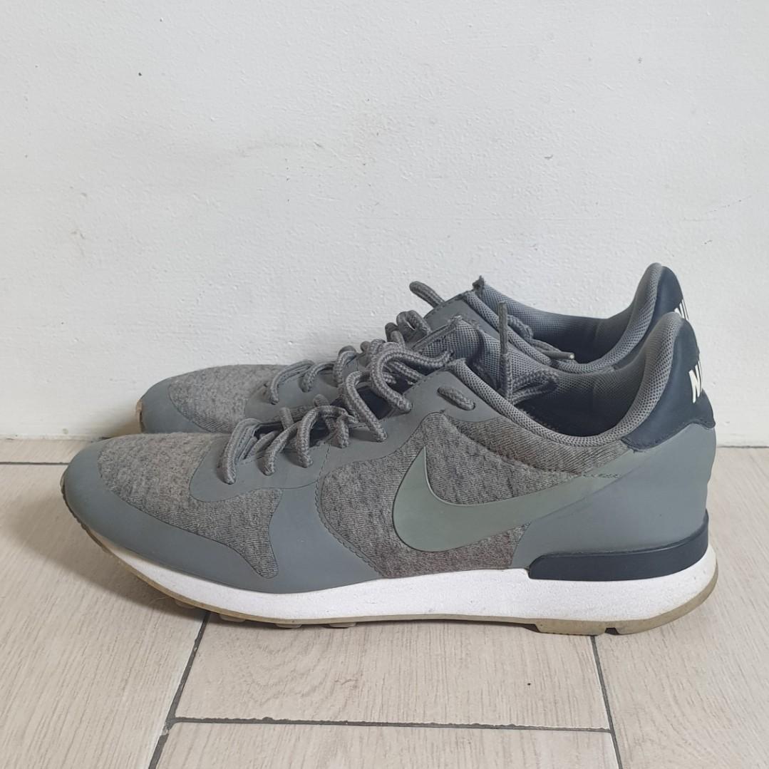 Nike internationalist tech fleece deals