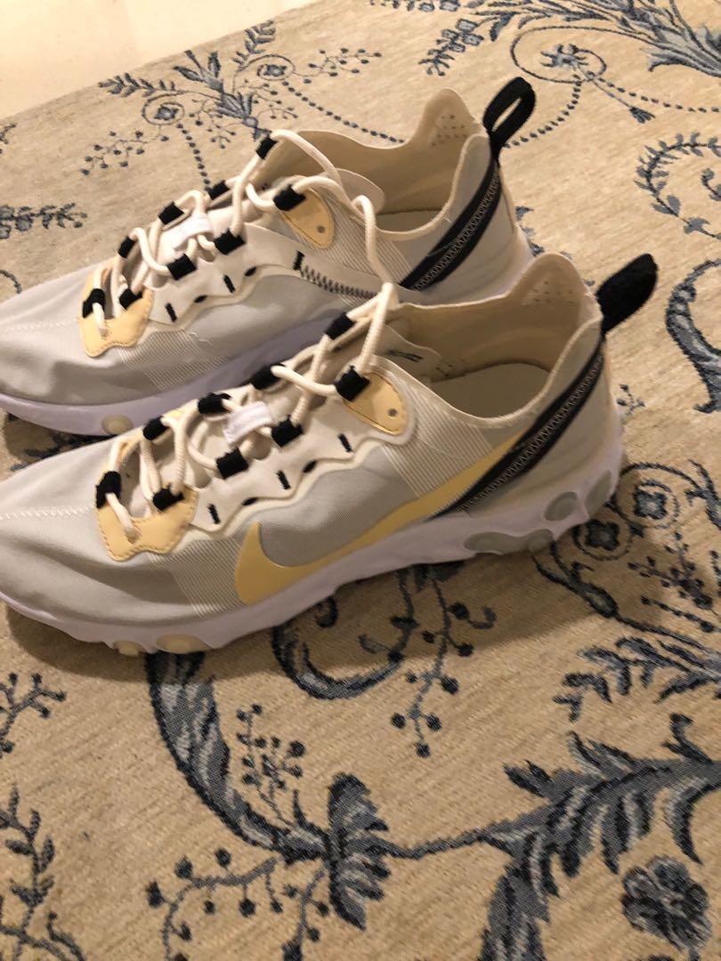 Nike React Element (Category: Sneakers) located in Kuala Lumpur. Submitted by vhsmegat (Listing ID 1061898893, Image 2). Description: Barely used. Just washed. No box. Size UK 7.5. Can nego till letgo.