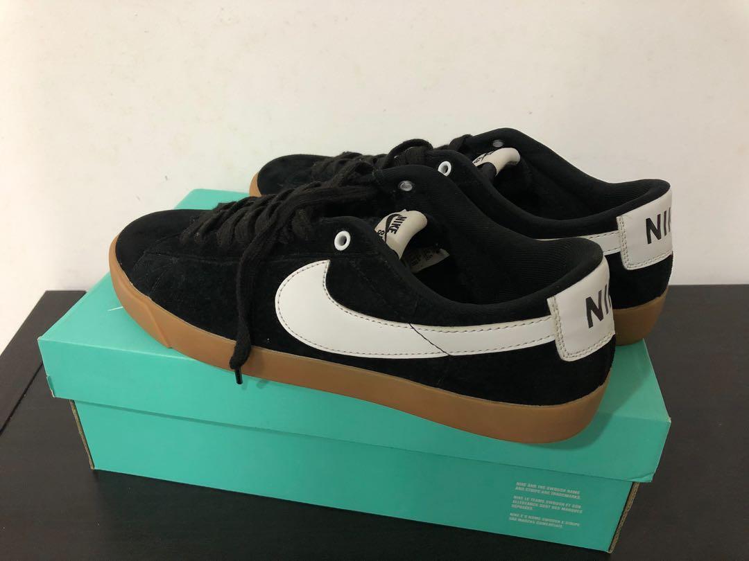 Nike sb blazer hot sale low black gum sole