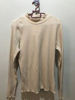 (Category: ) located in . Submitted by aizaajaa (Listing ID 1061898876, Image 1). Description: .