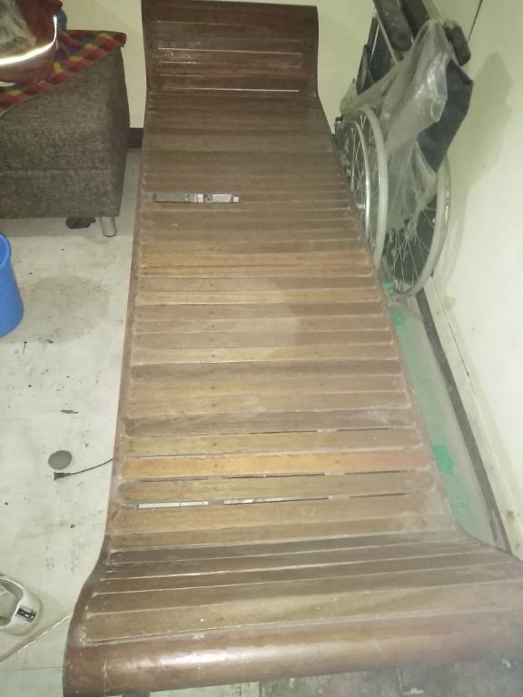 Papag (Narra) (Category: Other Kids Furniture) located in Quezon City. Submitted by boundlessstepstutorial (Listing ID 1061880019, Image 3). Description: Papag/ sofa (narra) need repair pero okay na okay pa Location: Blue Ridge A, Project 4, Quezon City.
