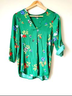 (Category: ) located in . Submitted by clothingbox (Listing ID 1061636128, Image 1). Description: .