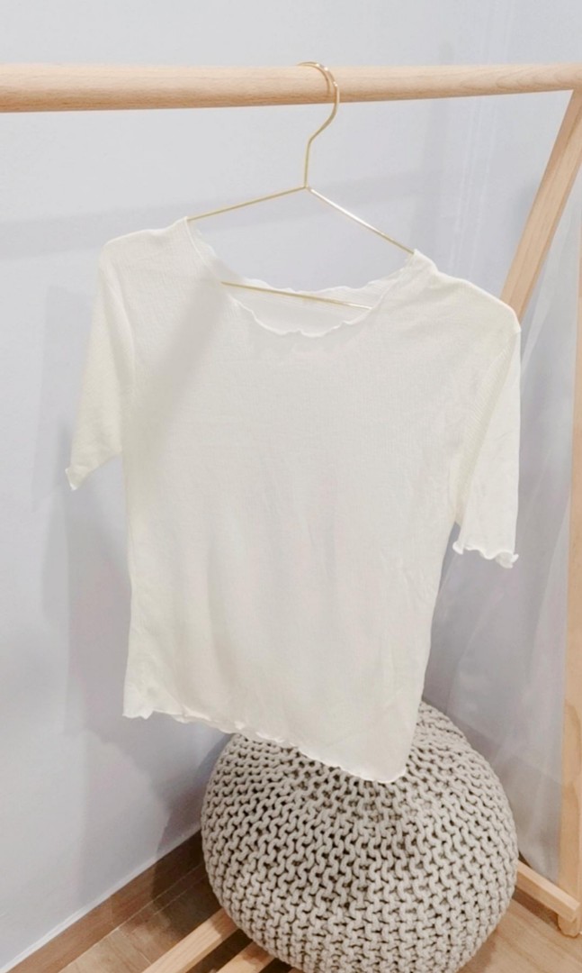 ruffle sleeve short sleeve top
