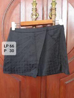 Celana rok hitam